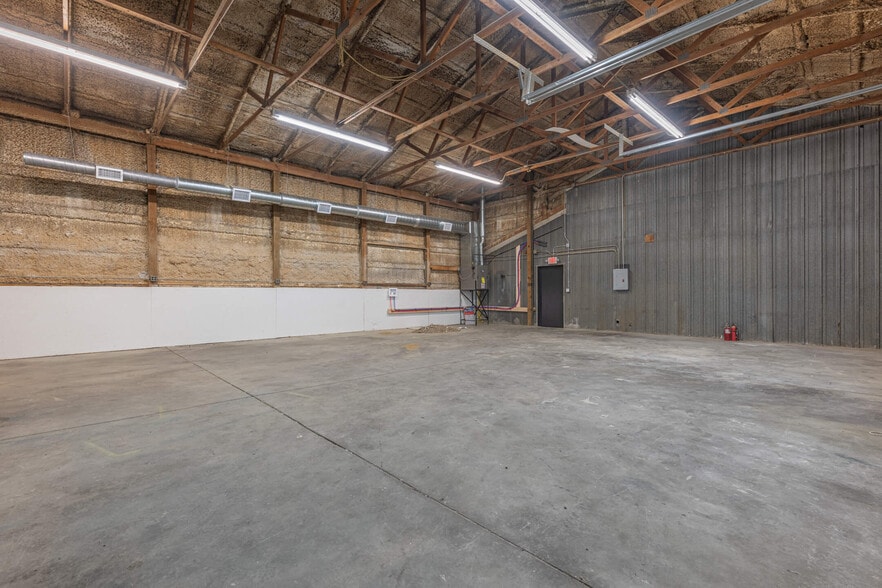 More Photos Of 2710 Needmore Rd, Dayton Service For Lease