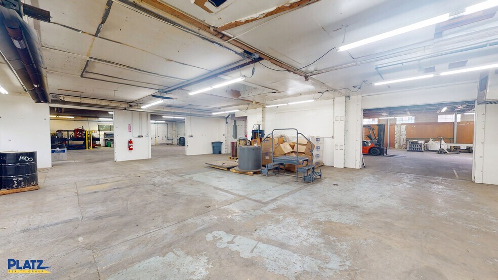 More Photos Of 1551 S Linden Ave, Alliance Manufacturing For Sale