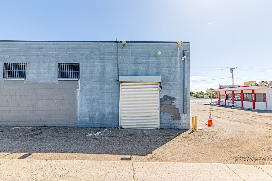 More Photos Of 333 S Brookhurst Rd, Fullerton Freestanding For Sale