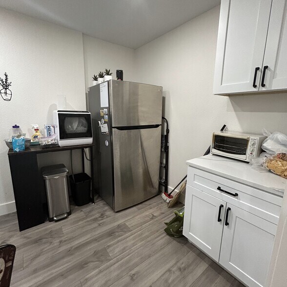 More Photos Of 2915 Medical Arts St, Austin Medical For Sale