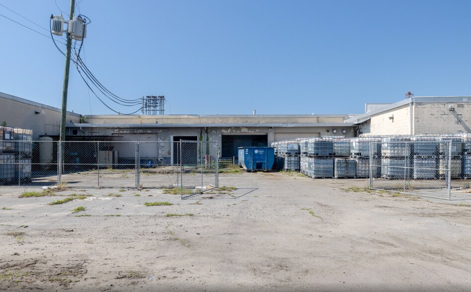 More Photos Of 42 Ross Rd, Savannah Warehouse For Sale