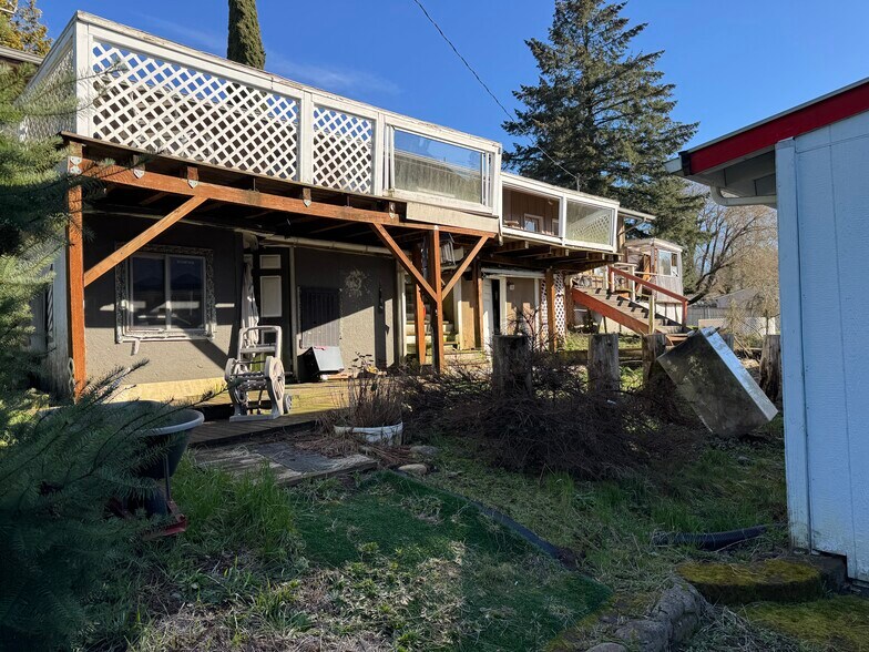 More Photos Of 3935 NE Everett St, Camas Specialty For Sale