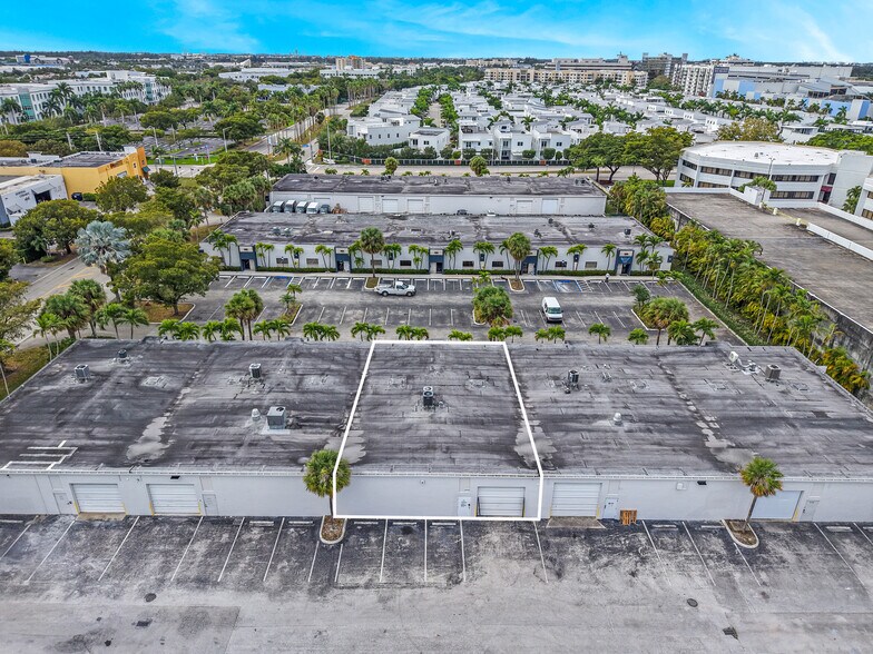 More Photos Of 8111-8119 NW 33rd St, Miami Warehouse For Sale