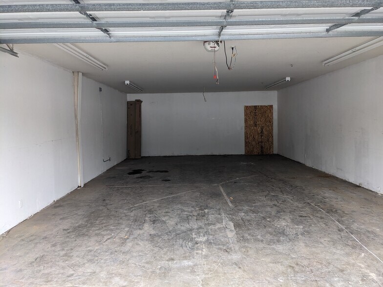 More Photos Of 1560 E Pacheco Blvd, Los Banos Office For Lease
