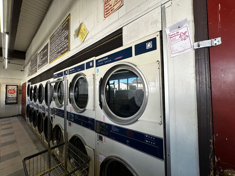 More Photos Of 1861 Orchard Ave, San Leandro Supermarket For Lease