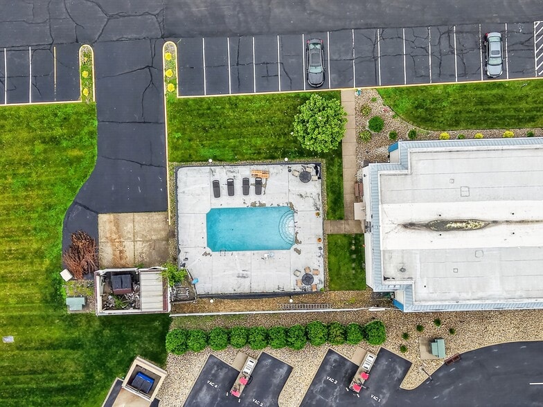 More Photos Of 40 New Garver Rd, Monroe Hotel For Sale