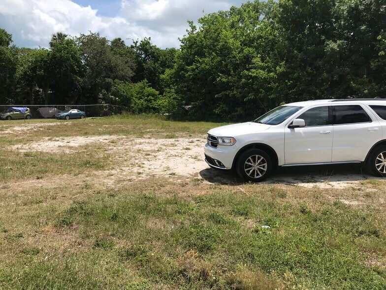 More Photos Of 1010 Canal St, New Smyrna Beach Land For Sale