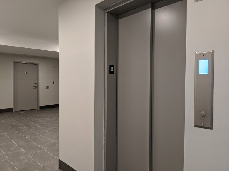 More Photos Of 2920 Dufferin St, Toronto Storefront Retail Office For Lease