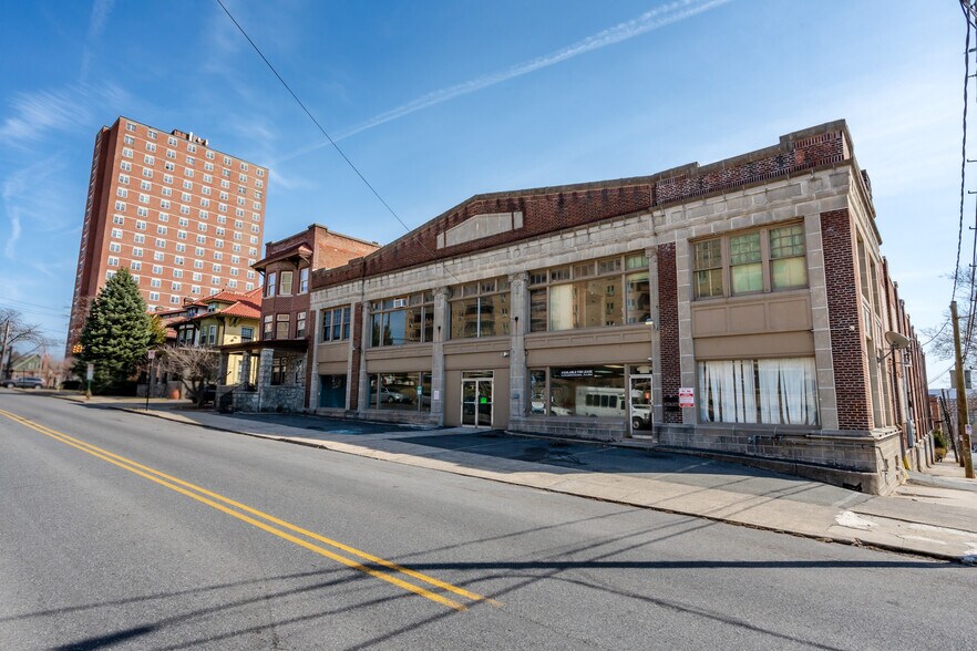 More Photos Of 1518 W Walnut St, Allentown Light Distribution For Lease