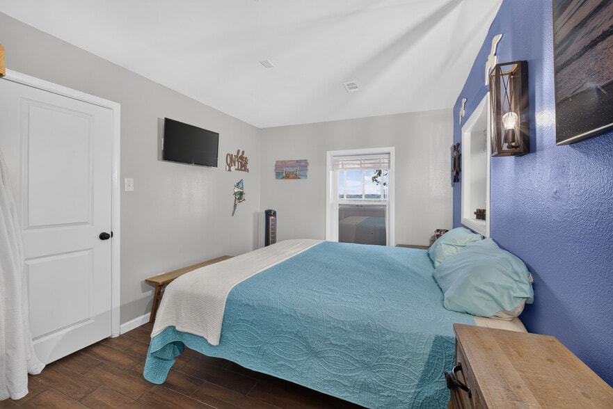 More Photos Of 112 Honolulu Ct, Hot Springs Specialty For Sale