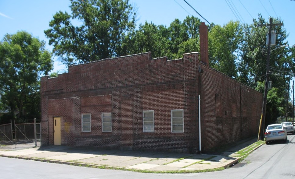 Primary Photo Of 900 North St, Collingdale Warehouse For Sale