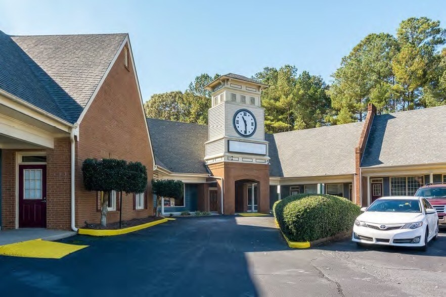 More Photos Of 999 Whitlock Ave SW, Marietta Unknown For Lease