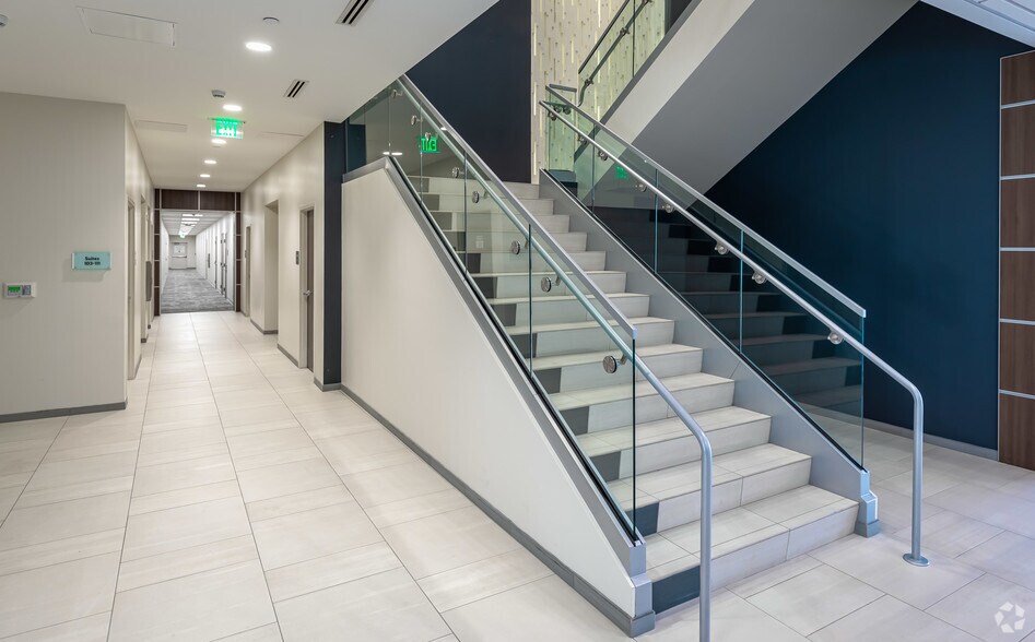 More Photos Of 2122 W Cypress Creek Rd, Fort Lauderdale Office For Sale