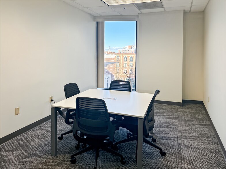 More Photos Of 1501 Main St, Columbia Coworking Space