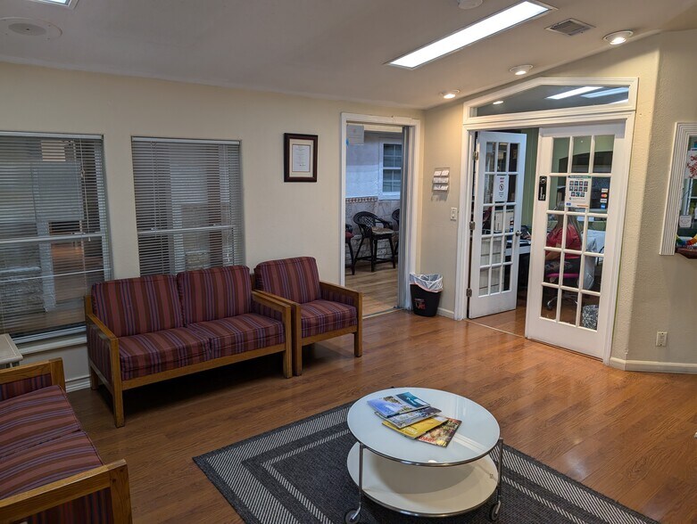 More Photos Of 1707 Fortview Rd, Austin Loft Creative Space For Sale