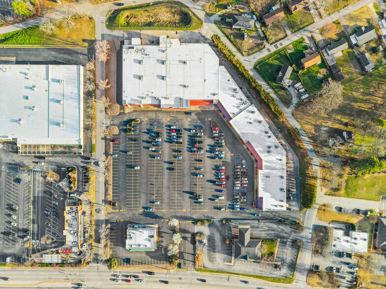 More Photos Of 201-273 W Butler Rd, Mauldin General Retail For Lease