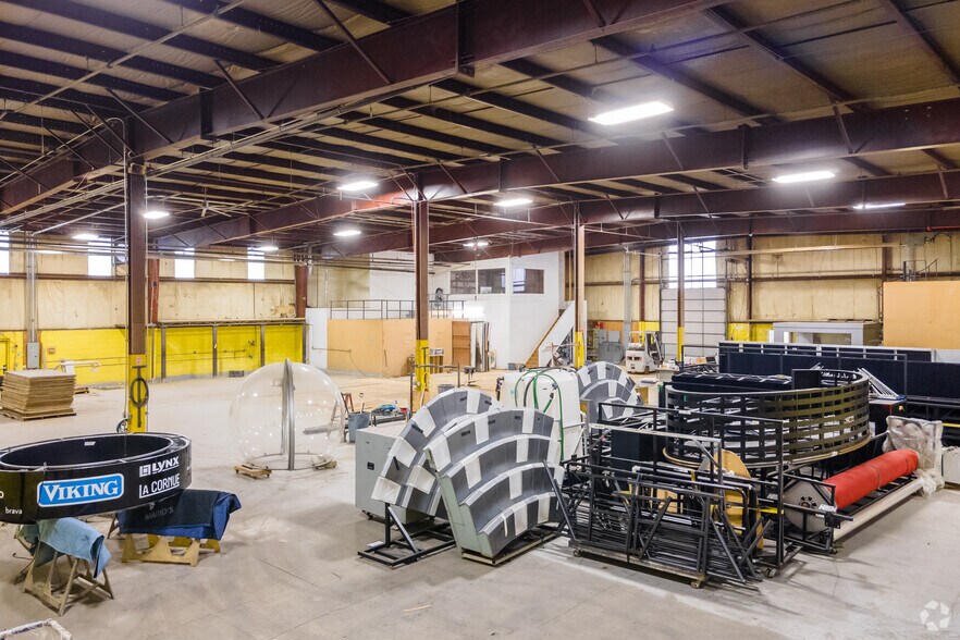 More Photos Of 22-24 Riverview Dr, Marlboro Warehouse For Lease