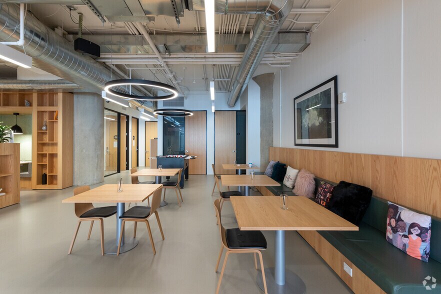 More Photos Of 175 Pearl St, Brooklyn Office For Lease