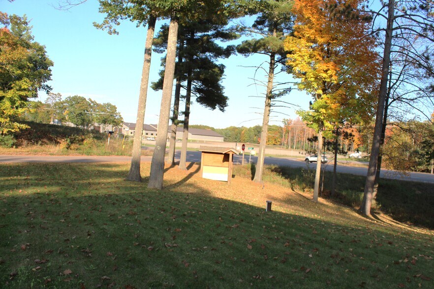 More Photos Of 9559 Bolger Lake Rd, Minocqua Office For Sale