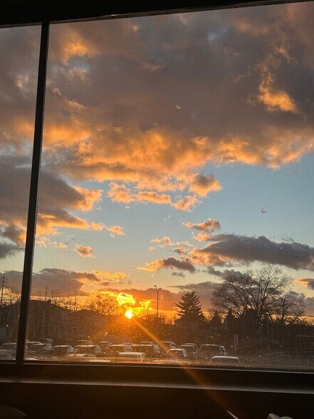 More Photos Of 31 Merrick Ave, Merrick Medical For Lease