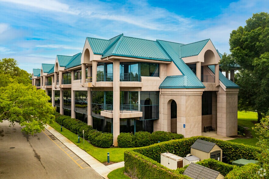 More Photos Of 15310 Amberly Dr, Tampa Office For Lease