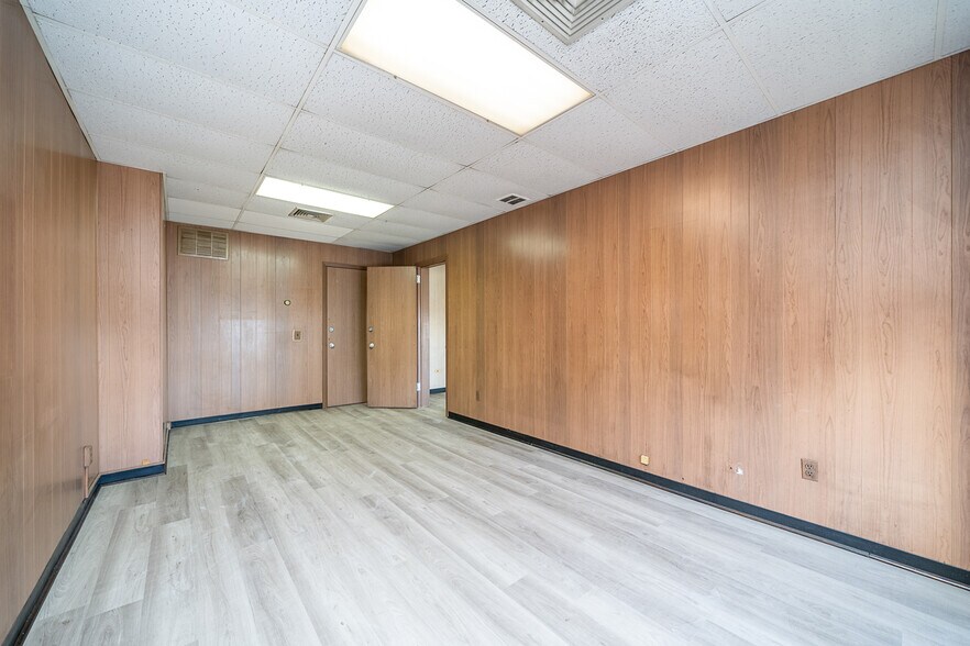 More Photos Of 51 Newark St, Hoboken Office For Lease