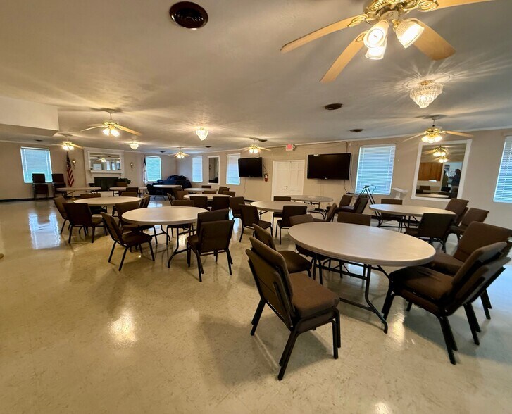 More Photos Of 914 Person St, Fayetteville Religious Facility For Lease