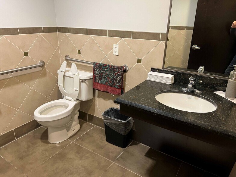 More Photos Of 9383 E Bahia Dr, Scottsdale Office For Lease