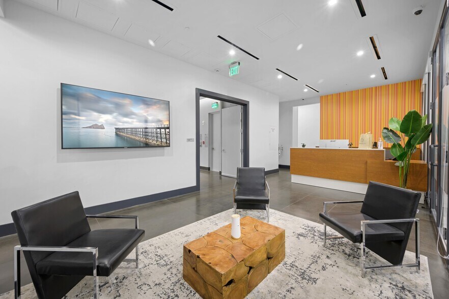 More Photos Of 19790 W Dixie Hwy, Aventura Office For Lease
