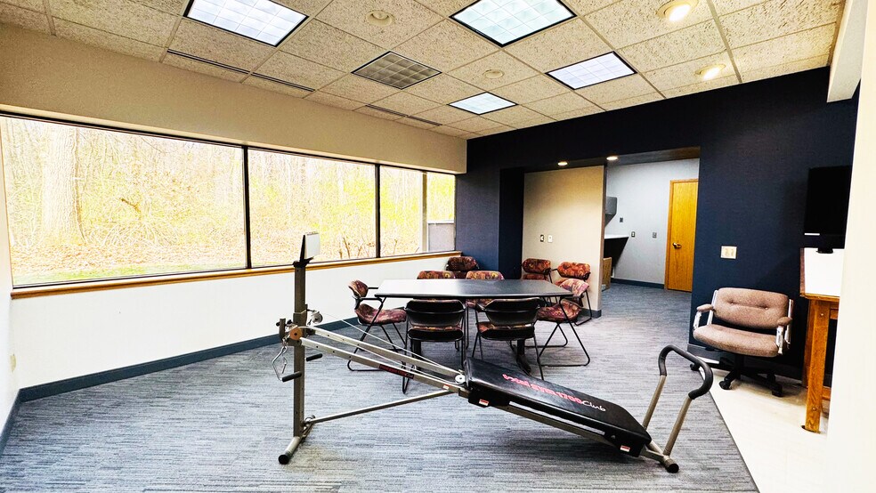 More Photos Of 8240 Stadium Dr, Kalamazoo Light Distribution For Sale