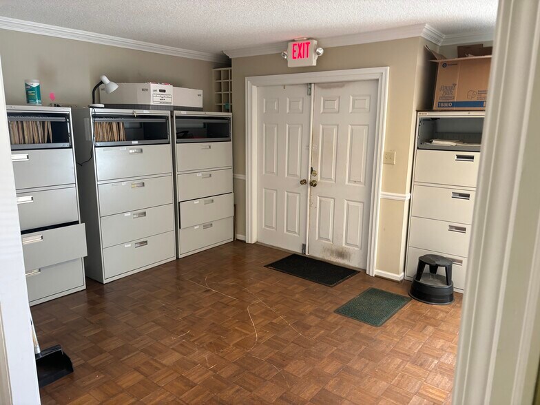 More Photos Of 745 Gaines School Rd, Athens Office For Sale