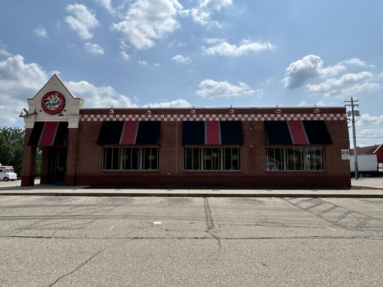 More Photos Of 1575 W Galbraith Rd, Cincinnati Restaurant For Sale