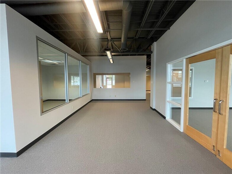 More Photos Of 206 SW 8th St, Bentonville Apartments For Lease