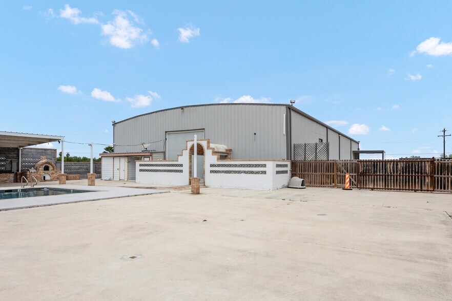 More Photos Of 8517 State Highway 107, Mission Storefront For Sale