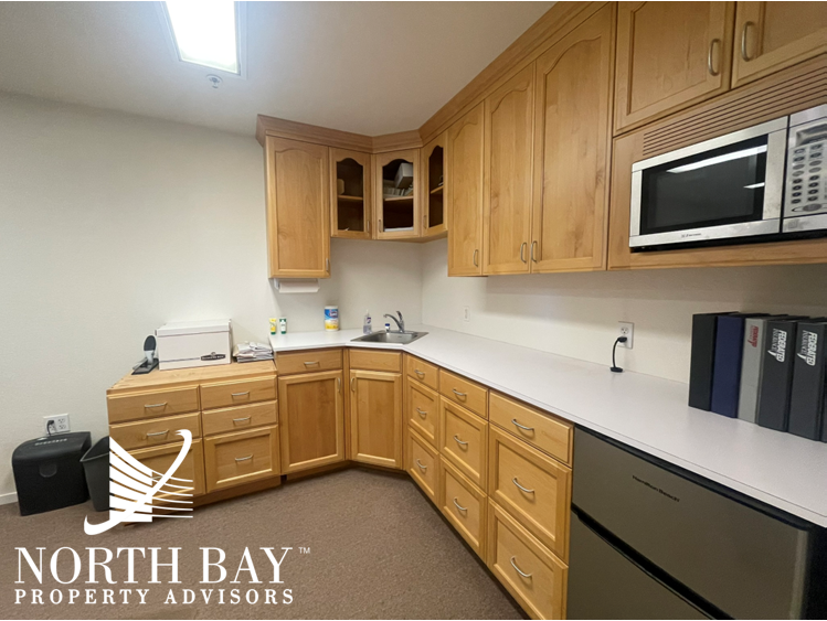 More Photos Of 311 W 9th St, Santa Rosa Warehouse For Sale
