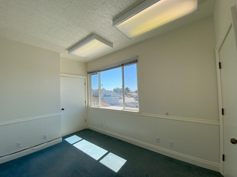 More Photos Of 9029 Soquel Ave, Santa Cruz Medical For Lease