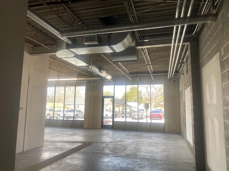 More Photos Of 1019 S Quincy Ave, Tulsa Storefront Retail Office For Lease