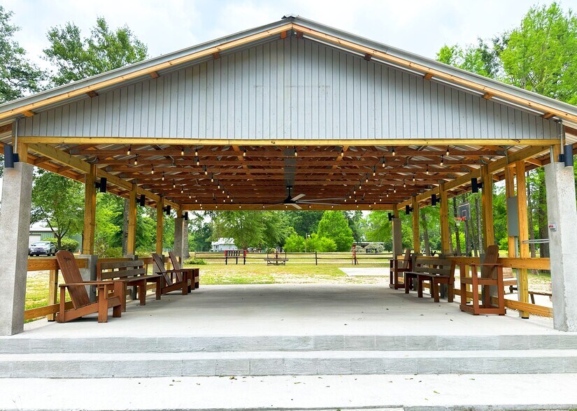 More Photos Of 1367 Freedom Ln, Metter Sports And Entertainment For Lease