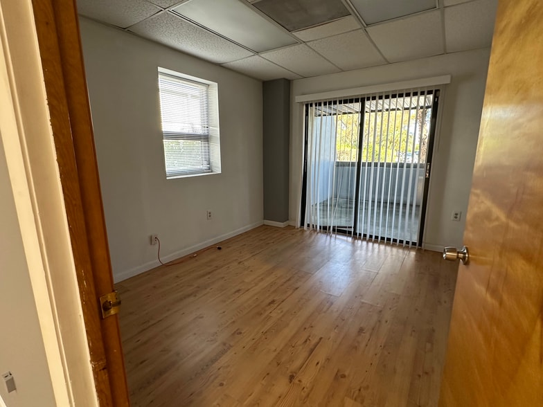 More Photos Of 4986 113th Ave N, Clearwater Manufacturing For Sale