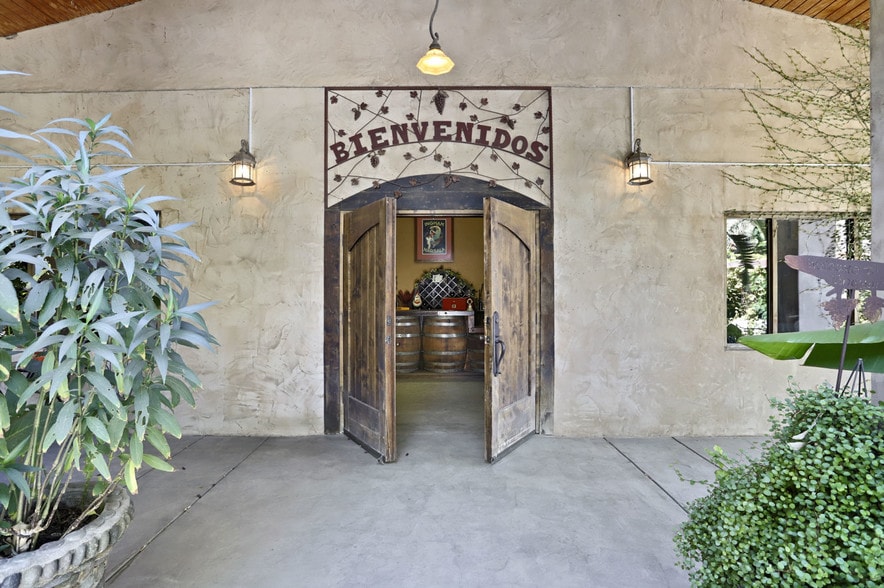 More Photos Of 8482 W Linne Rd, Tracy Winery Vineyard For Lease