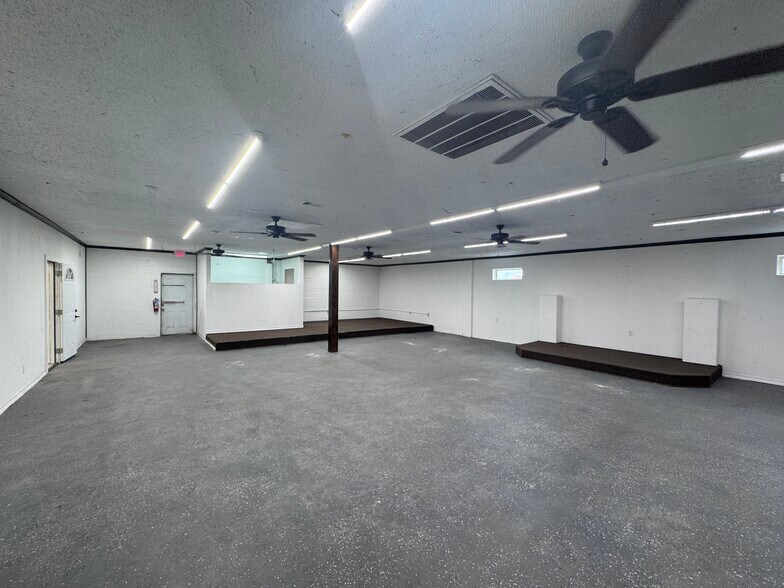 More Photos Of 4200 42nd St, Dickinson Freestanding For Sale