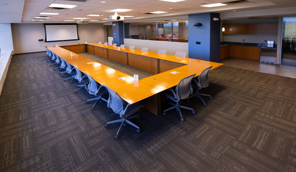 More Photos Of 1 Blue Hill Plz, Pearl River Unknown For Lease