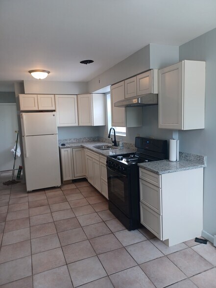 More Photos Of 1240 S 55th Ct, Cicero Apartments For Sale