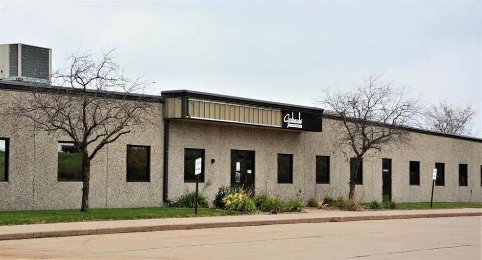 More Photos Of 4949 Chavenelle Rd, Dubuque Industrial For Sale