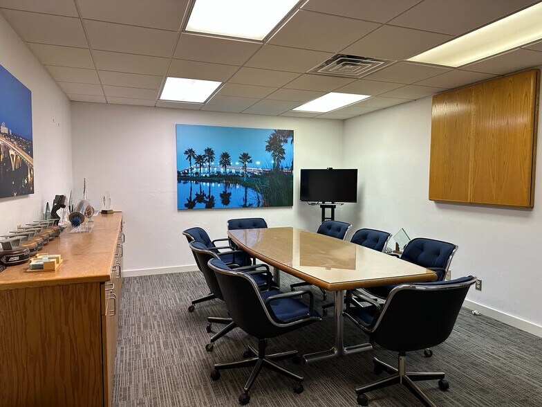 More Photos Of 441 N Monroe St, Tallahassee Office For Sale