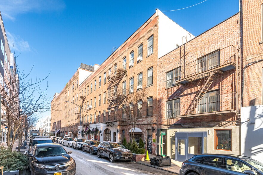 Primary Photo Of 103 N 3rd St, Brooklyn Multifamily For Sale