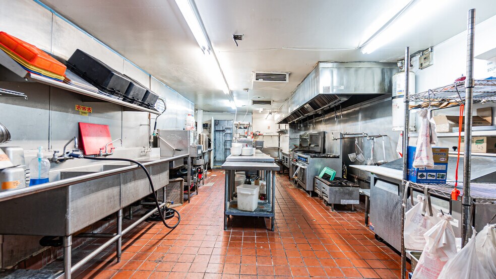 More Photos Of 1280 E Holt Ave, Pomona Restaurant For Lease