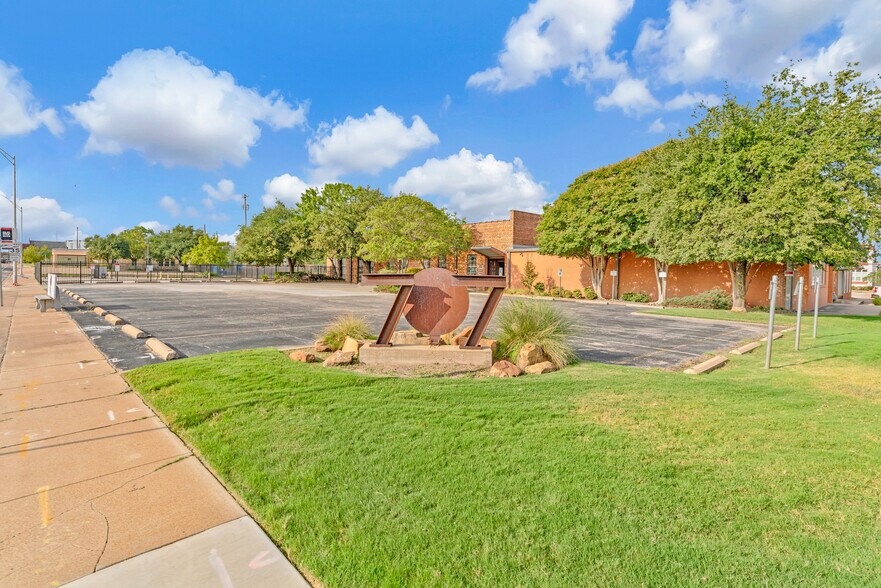 Primary Photo Of 707 W Vickery Blvd, Fort Worth Loft Creative Space For Lease