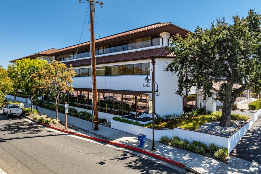 More Photos Of 23622 Calabasas Rd, Calabasas Office For Lease