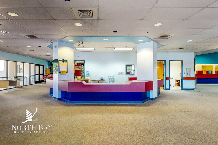More Photos Of 991 Gordon Ln, Santa Rosa Casino For Lease